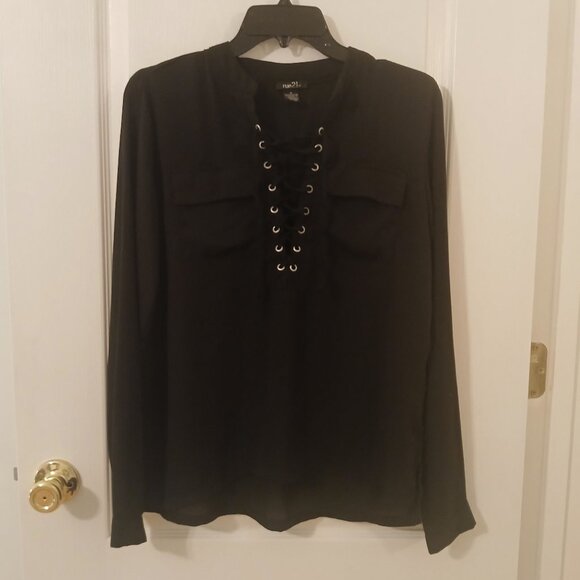 rue21 size M blouse -EUC - Picture 1 of 8